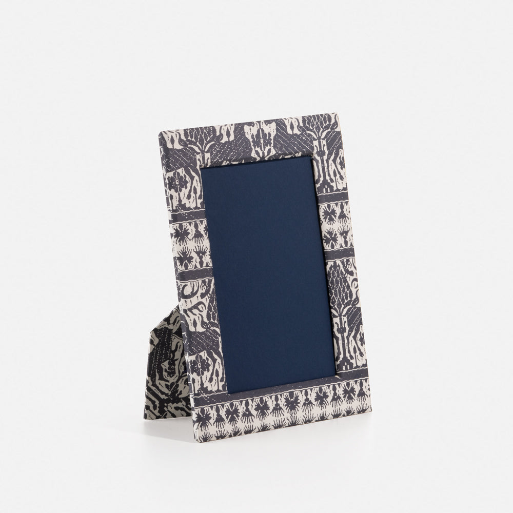 Cornice<br> Woodcut Collection