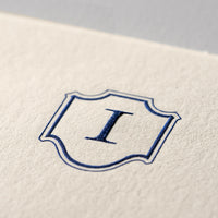 Biglietto singolo/Invito con busta<br>Iniziali a rilievo (A-Z)
