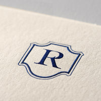 Biglietto singolo/Invito con busta<br>Iniziali a rilievo (A-Z)