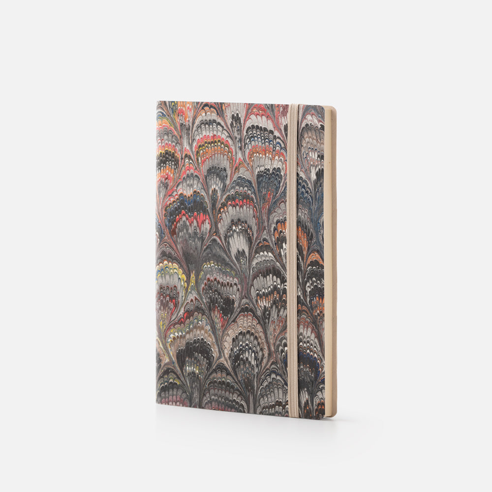 Notebook with blank pages and elastic band<br> Softcover - Cottonpaper Pavoni Collection