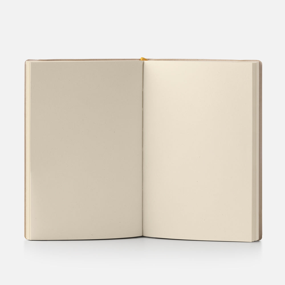 Notebook with blank pages and elastic band<br> Softcover - Cottonpaper Pavoni Collection