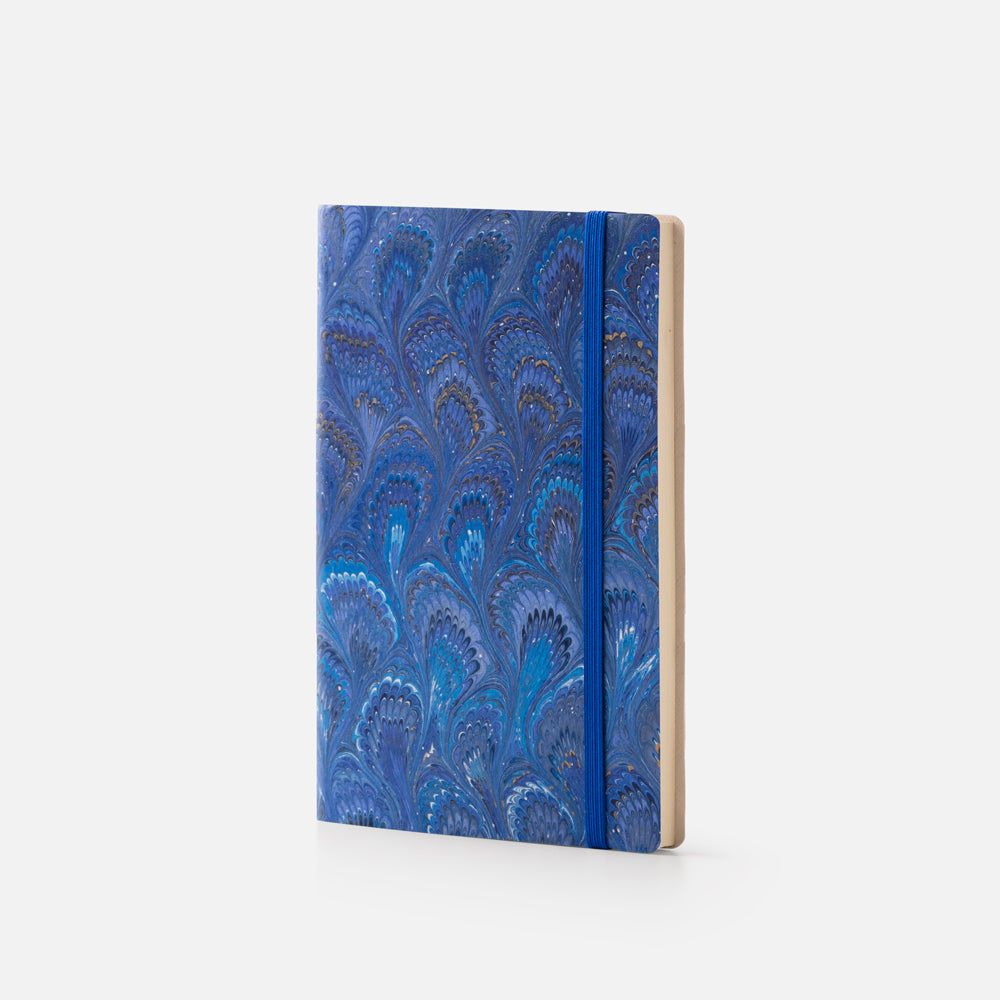 Lined notebook with elastic band<br> Softcover - Cottonpaper Pavoni Collection