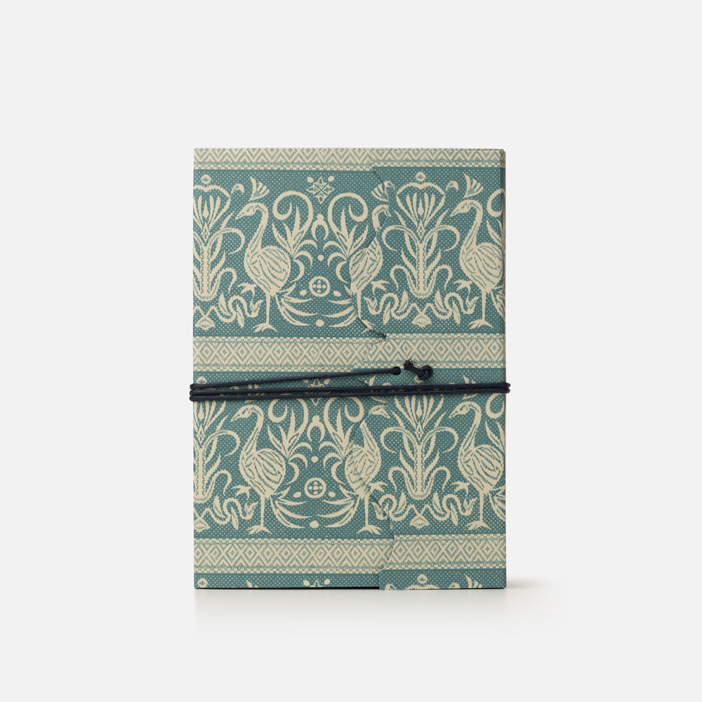 Notebook with lace and lined pages<br> Hardcover - Woodcut