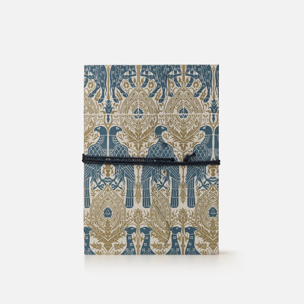 Notebook with lace and lined pages<br> Hardcover - Woodcut