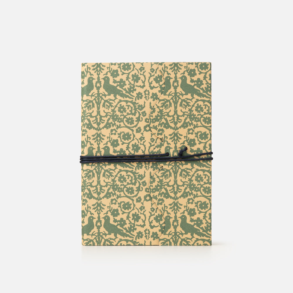 Notebook with lace and lined pages<br> Hardcover - Woodcut