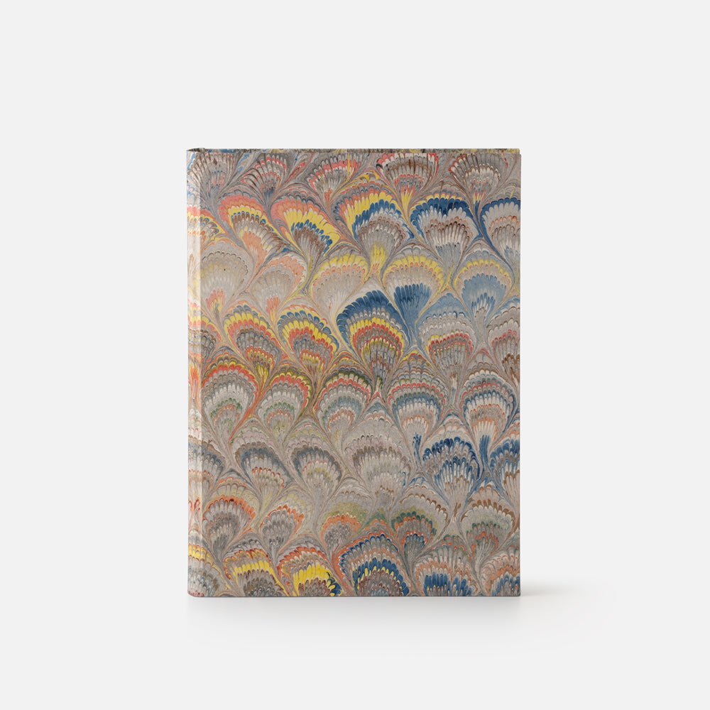 Taccuino pagine bianche<br>copertina rigida con taglio marmorizzato<br>collezione Pavoni