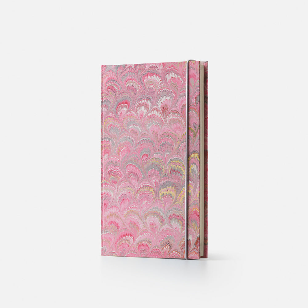 Lined notebook with elastic band<br> Hardcover - Pavoni Collection