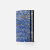Lined notebook with elastic band<br> Hardcover - Pavoni Collection