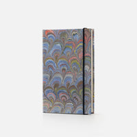 Lined notebook with elastic band<br> Hardcover - Pavoni Collection
