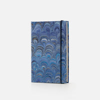 Lined notebook with elastic band<br> Hardcover - Pavoni Collection