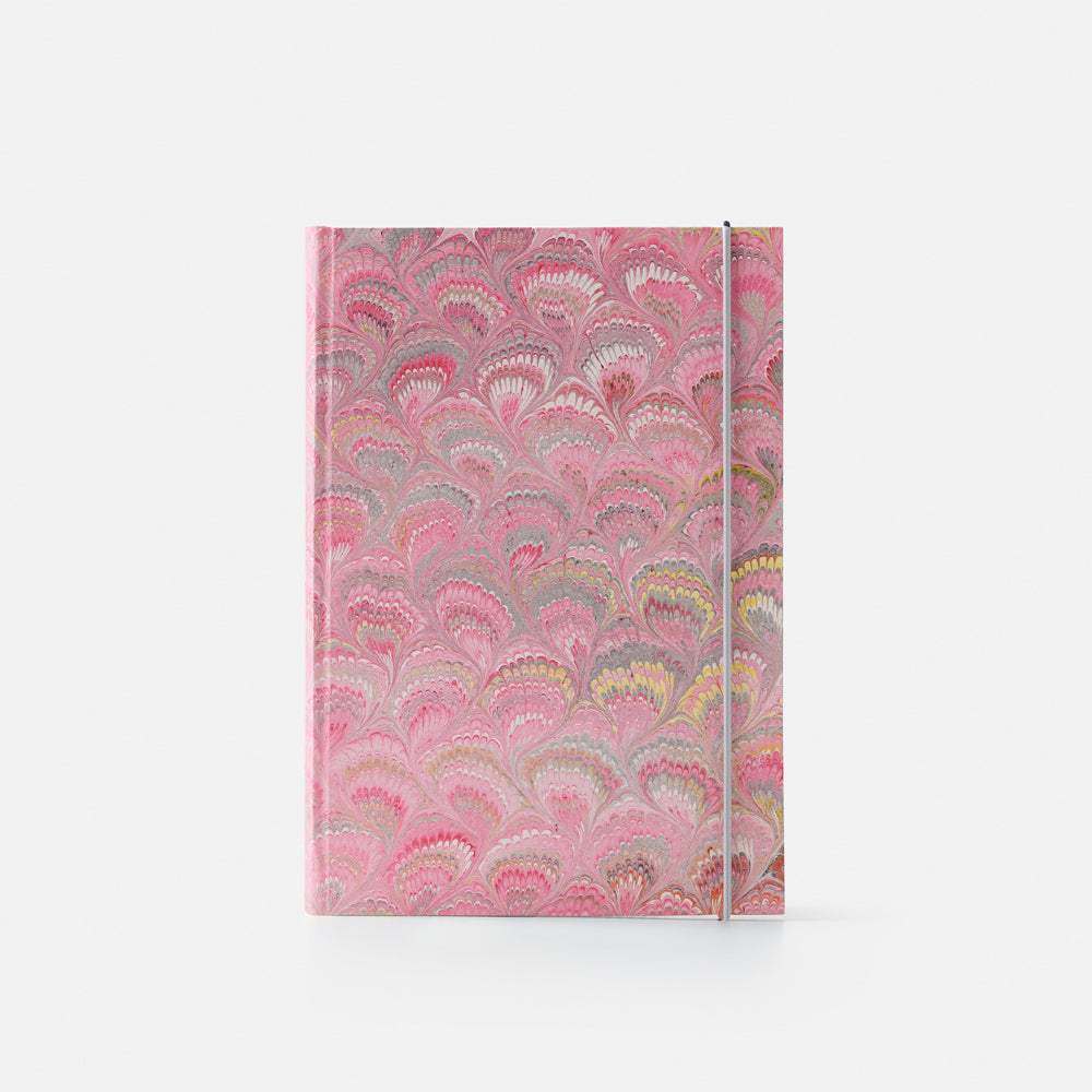 Lined notebook with elastic band<br> Hardcover - Pavoni Collection