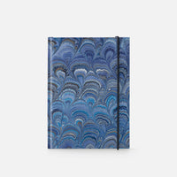 Lined notebook with elastic band<br> Hardcover - Pavoni Collection